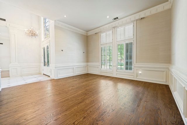 10445 Strait Lane, Dallas, TX 75229