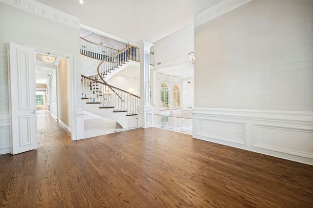 10445 Strait Lane, Dallas, TX 75229