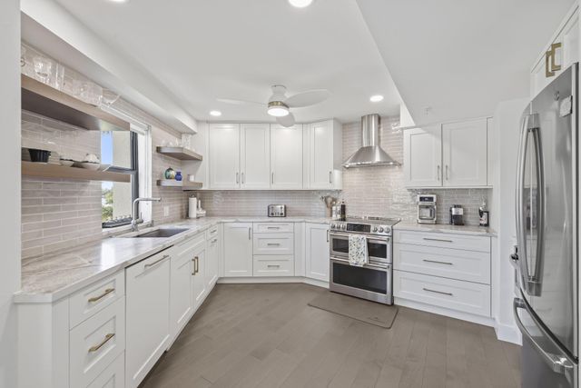 19800 N SANDPOINTE BAY N Drive N 201, Tequesta, FL 33469