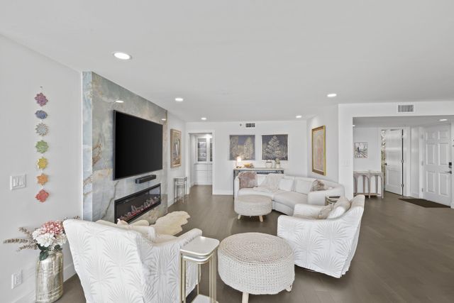 19800 N SANDPOINTE BAY N Drive N 201, Tequesta, FL 33469