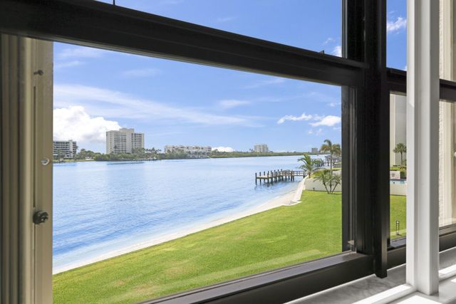 19800 N SANDPOINTE BAY N Drive N 201, Tequesta, FL 33469