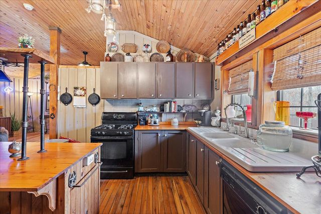 123 Powers Lane, Pikeville, TN 37367