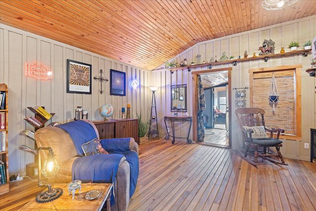 123 Powers Lane, Pikeville, TN 37367