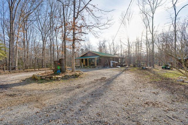 123 Powers Lane, Pikeville, TN 37367