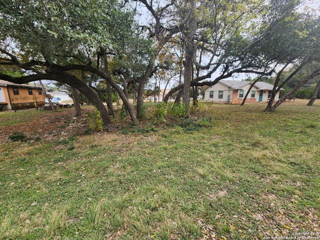 1492 Eastview, Canyon Lake, TX 78133