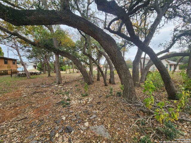 1492 Eastview, Canyon Lake, TX 78133