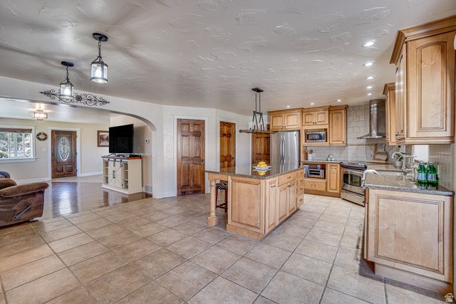 8088 W CANYON RD, Herriman, UT 84096