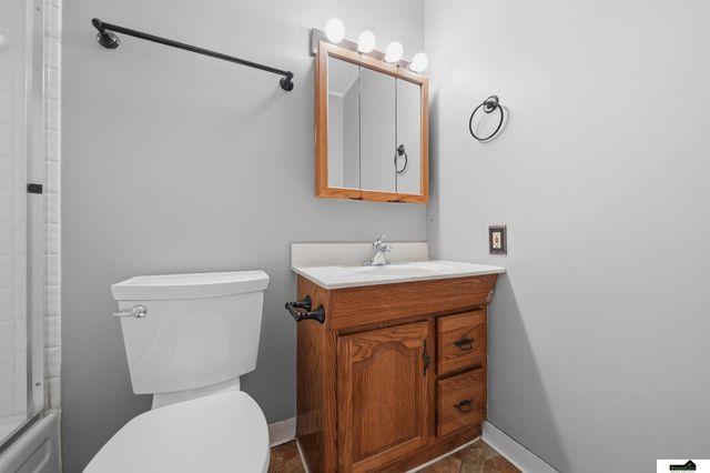 8340 Chestnut Lane, Lincoln, NE 68510