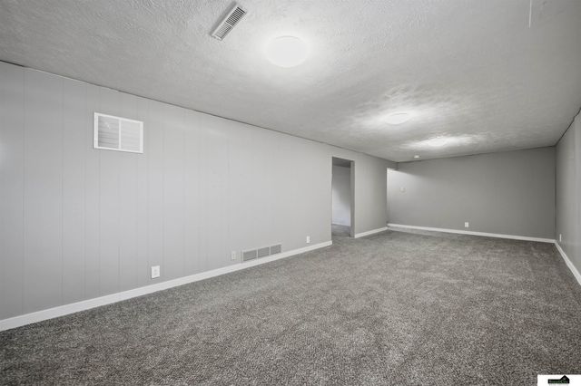 8340 Chestnut Lane, Lincoln, NE 68510