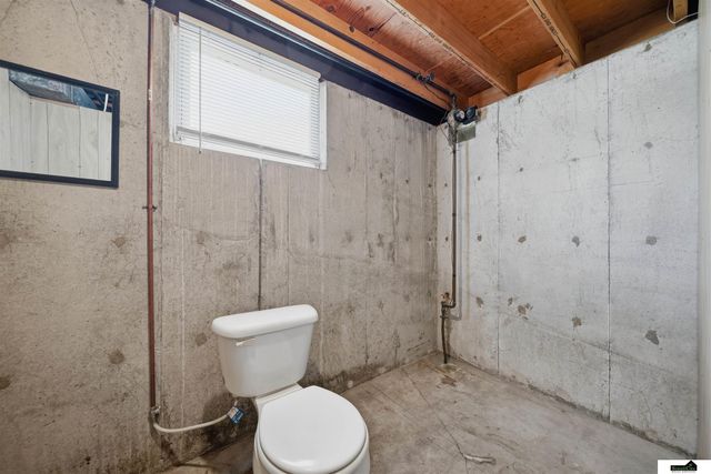 8340 Chestnut Lane, Lincoln, NE 68510