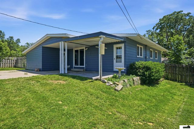 8340 Chestnut Lane, Lincoln, NE 68510