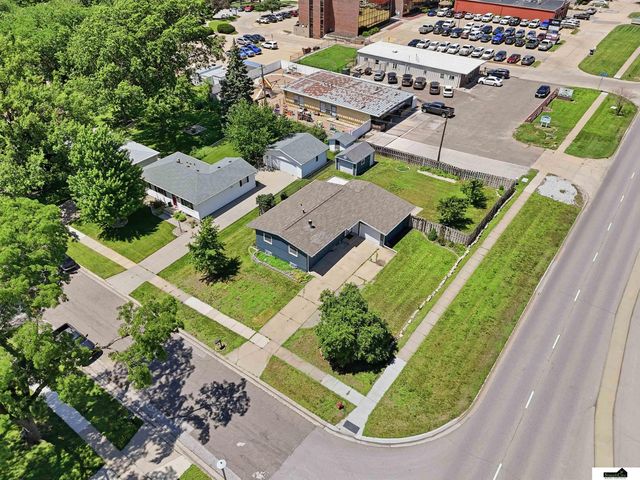 8340 Chestnut Lane, Lincoln, NE 68510