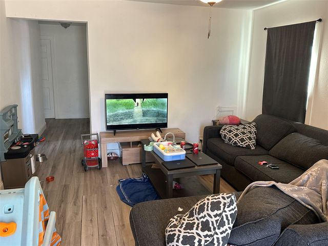 723 S Elm Street, Sherman, TX 75090