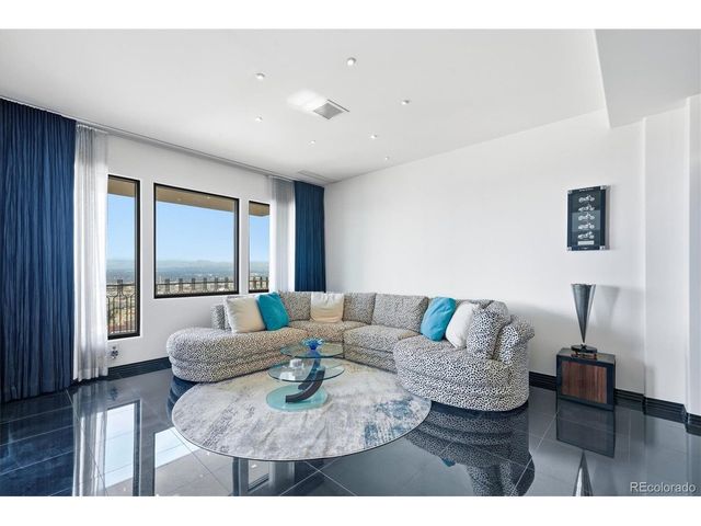 1020 15th St 42D, Denver, CO 80202