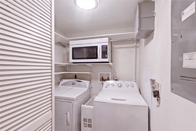 1660 GULF BOULEVARD PH1, Clearwater Beach, FL 33767