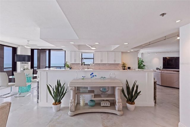 1660 GULF BOULEVARD PH1, Clearwater Beach, FL 33767