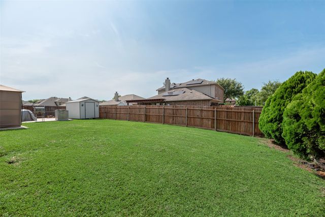 910 Grouse Road, Glenn Heights, TX 75154