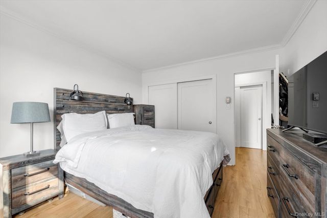 1805 215th Street 5C, Bayside, NY 11360