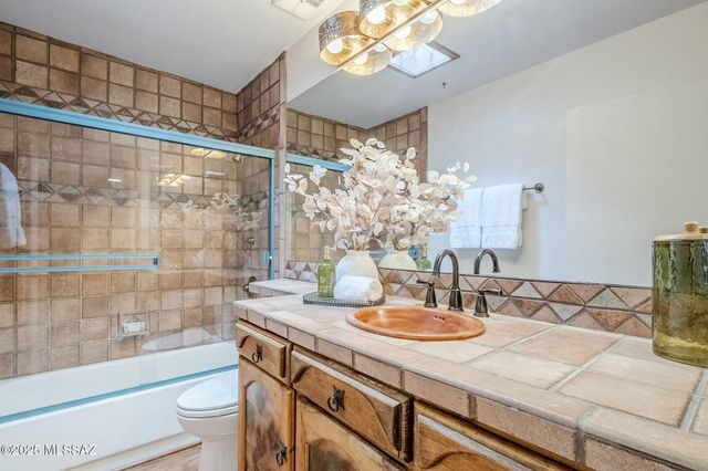 2279 E Camino Río, Tucson, AZ 85718