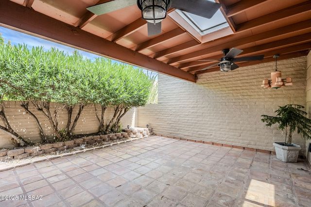 2279 E Camino Río, Tucson, AZ 85718