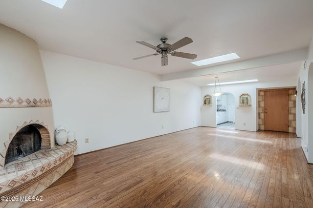 2279 E Camino Río, Tucson, AZ 85718