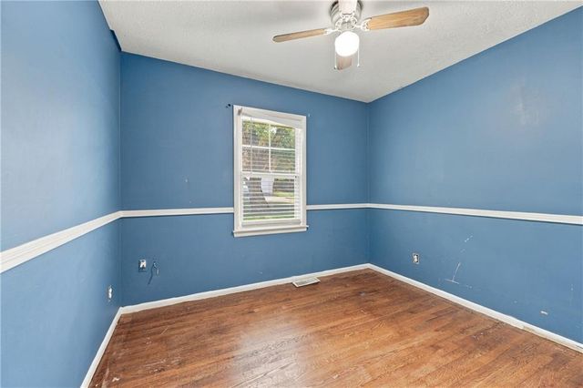9416 Manchester Avenue, Kansas City, MO 64138