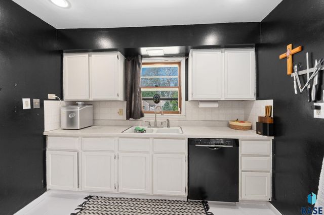 600 S Glendale Ave Avenue, Sioux Falls, SD 57104