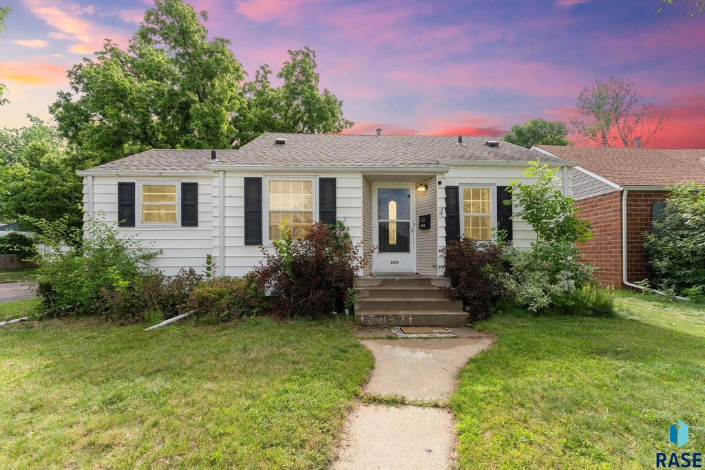 600 S Glendale Ave Avenue, Sioux Falls, SD 57104