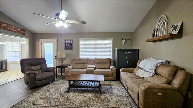 123 Ashbrook Lane, Russellville, AR 72802