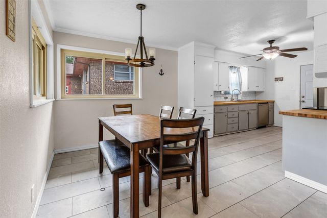 1228 Woodlawn Circle, Denison, TX 75020
