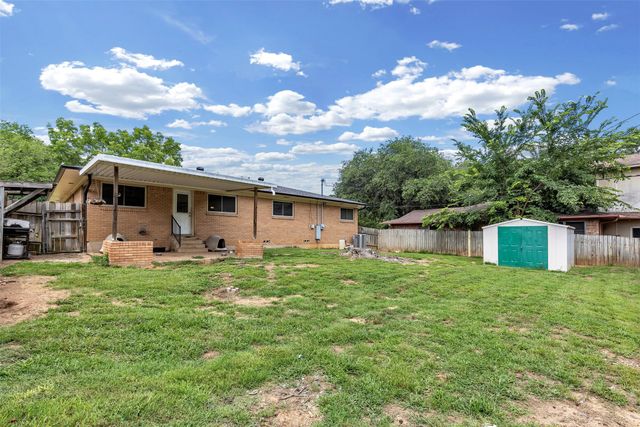 1228 Woodlawn Circle, Denison, TX 75020