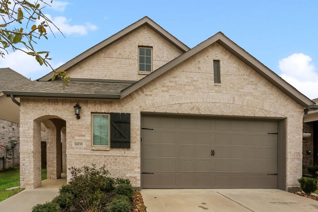 10539 Dolce Lane, Iowa Colony, TX 77583