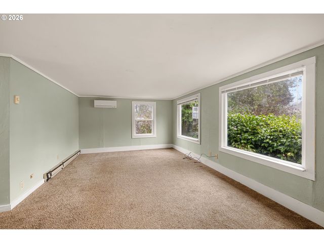 2709 E 16th Ave, Eugene, OR 97403