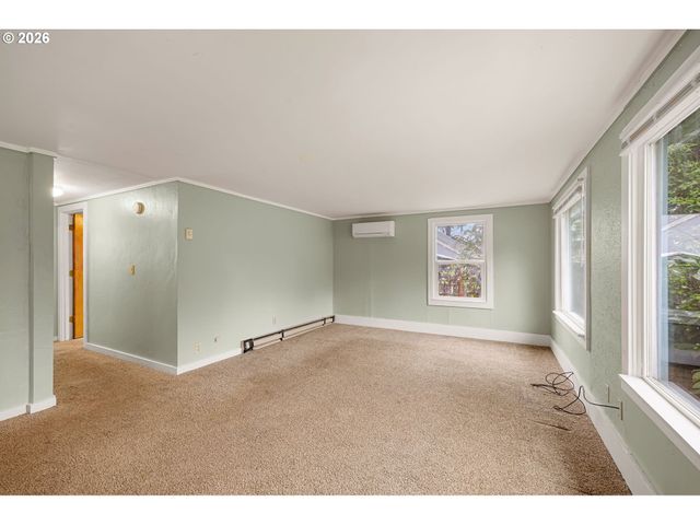 2709 E 16th Ave, Eugene, OR 97403