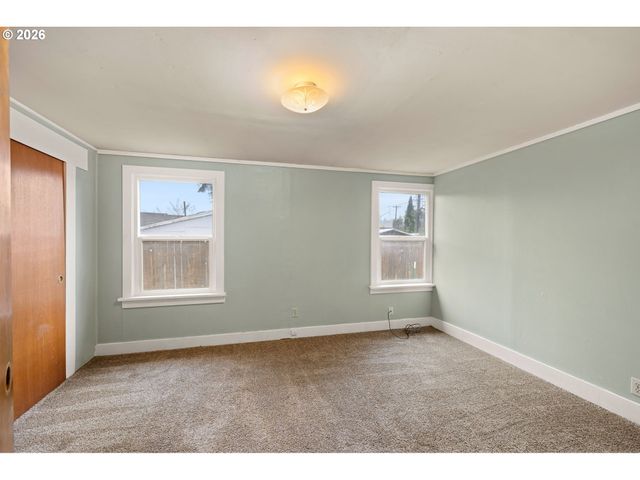 2709 E 16th Ave, Eugene, OR 97403