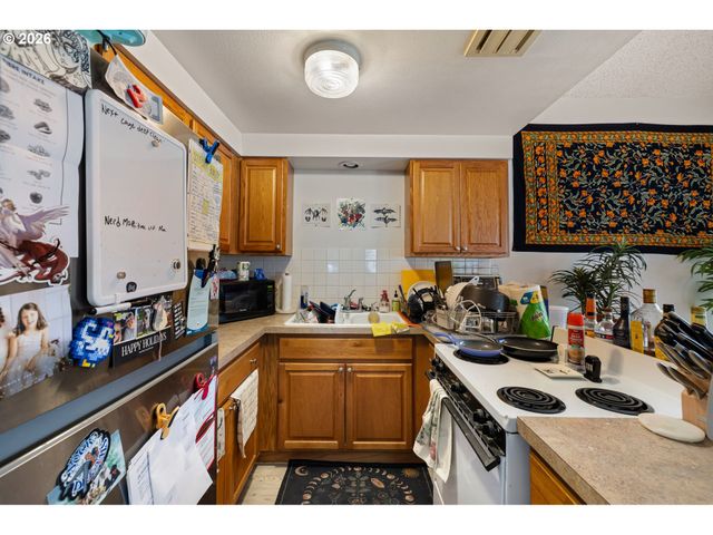 2709 E 16th Ave, Eugene, OR 97403