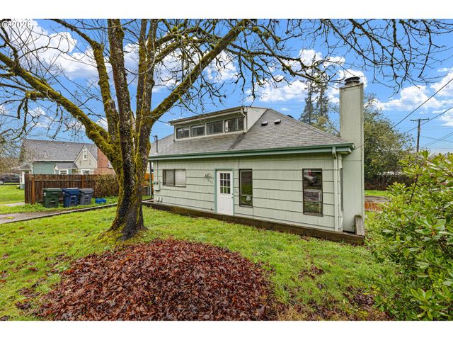 2709 E 16th Ave, Eugene, OR 97403