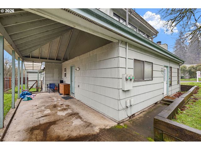 2709 E 16th Ave, Eugene, OR 97403