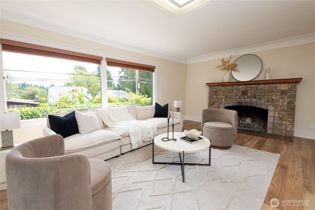 6541 20th Avenue NE, Seattle, WA 98115