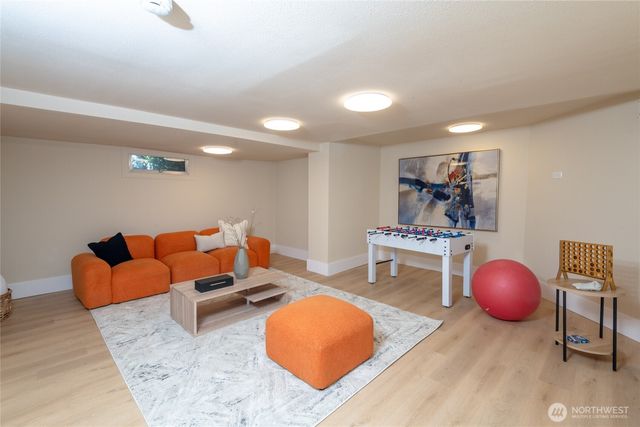 6541 20th Avenue NE, Seattle, WA 98115