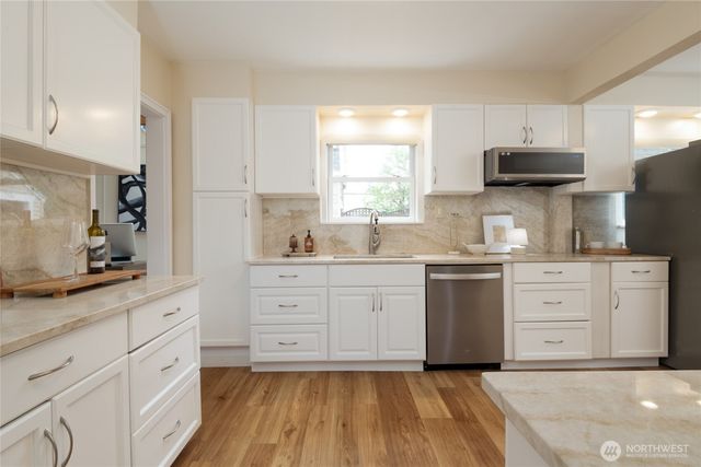 6541 20th Avenue NE, Seattle, WA 98115