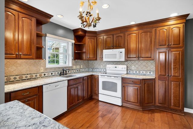 11 Beach Court, Saratoga Springs, Outside, NY 12866