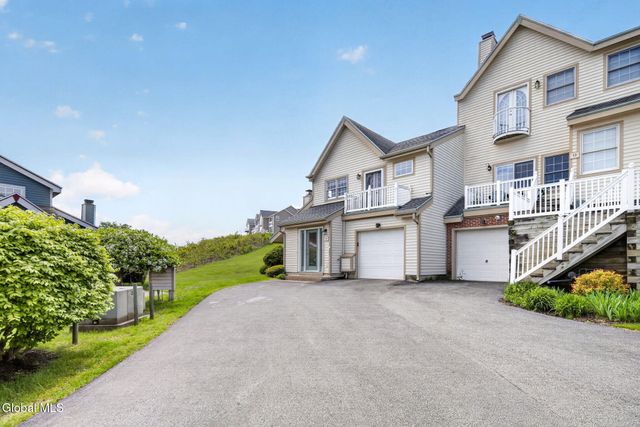 11 Beach Court, Saratoga Springs, Outside, NY 12866