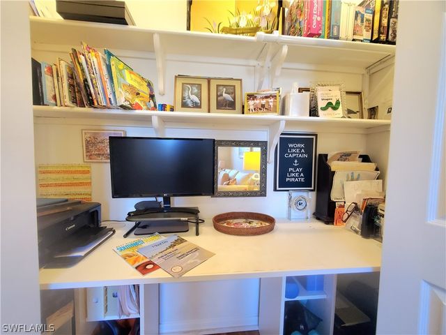 945 Eastham WAY H-203, Naples, FL 34104