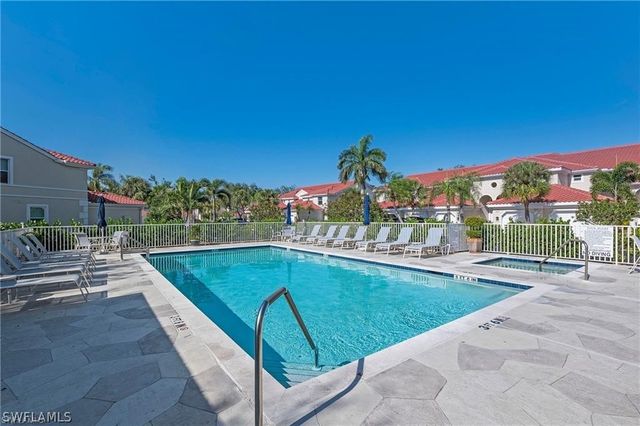 945 Eastham WAY H-203, Naples, FL 34104