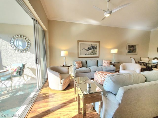 945 Eastham WAY H-203, Naples, FL 34104