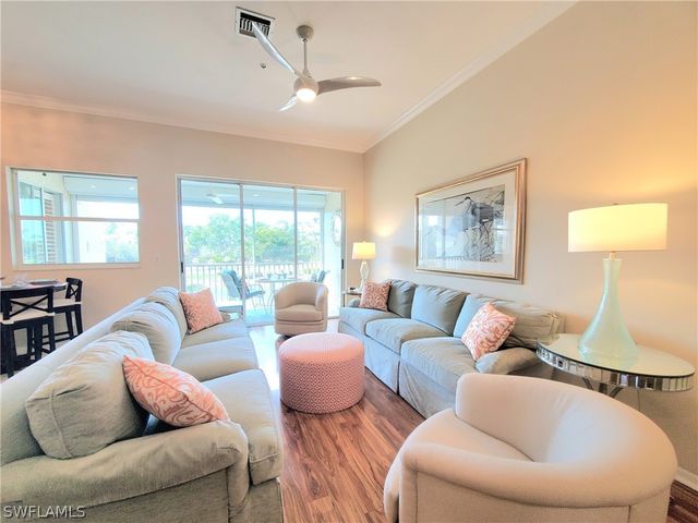 945 Eastham WAY H-203, Naples, FL 34104