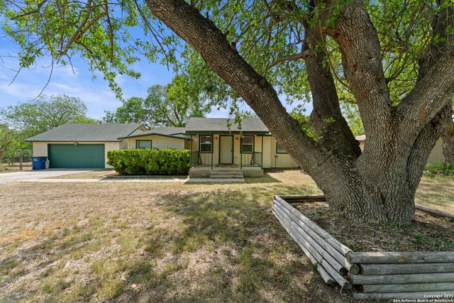 216 Wildflower lane, Seguin, TX 78155