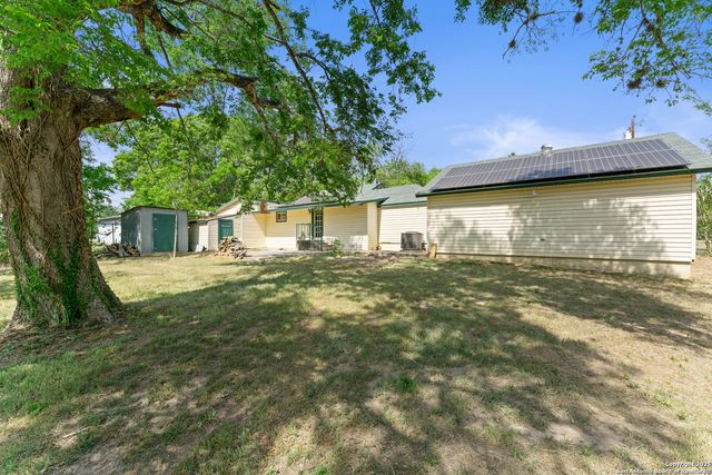 216 Wildflower lane, Seguin, TX 78155