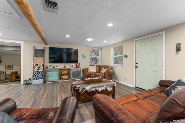 216 Wildflower lane, Seguin, TX 78155